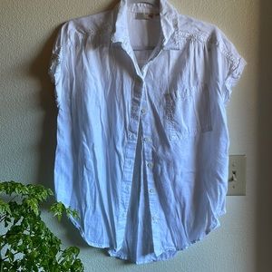 White shirt sleeve button down